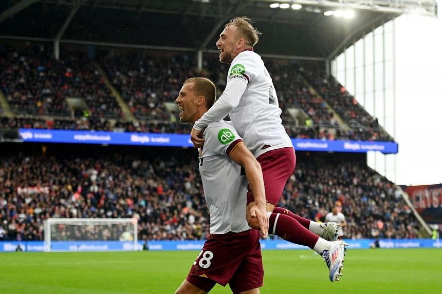 West Ham dominate Palace with a 2-0 Premier League victory