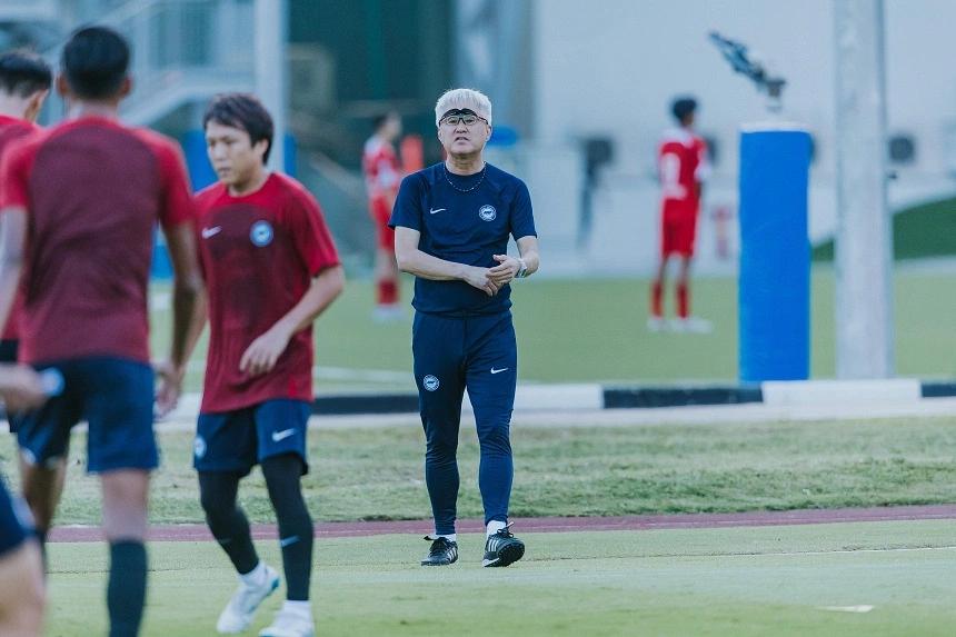 Tsutomu Ogura challenges Lions to their limits in preparation for AFF Championship