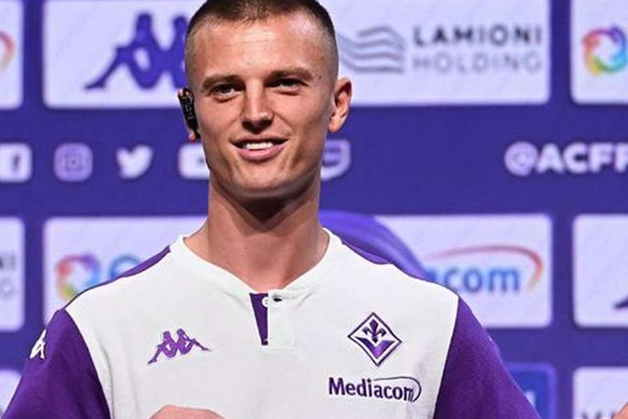 Fiorentina director PradÃ¨ remains calm over Gudmundsson's Iceland trial, says Carlos Volcano