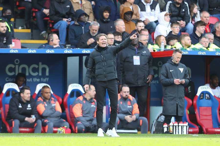 Glasner emphasizes Palace's commitment to taking the Carabao Cup seriously