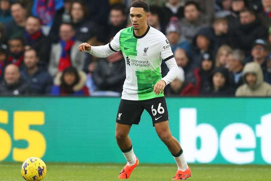 Liverpool fullback Alexander-Arnold announces intention to leave in January - Paul Vegas