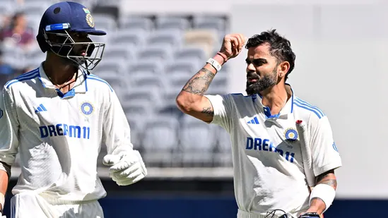 Virat Kohli's fierce glare and heated exchange with Washington Sundar over shocking dismissal in Perth Test vs Australia